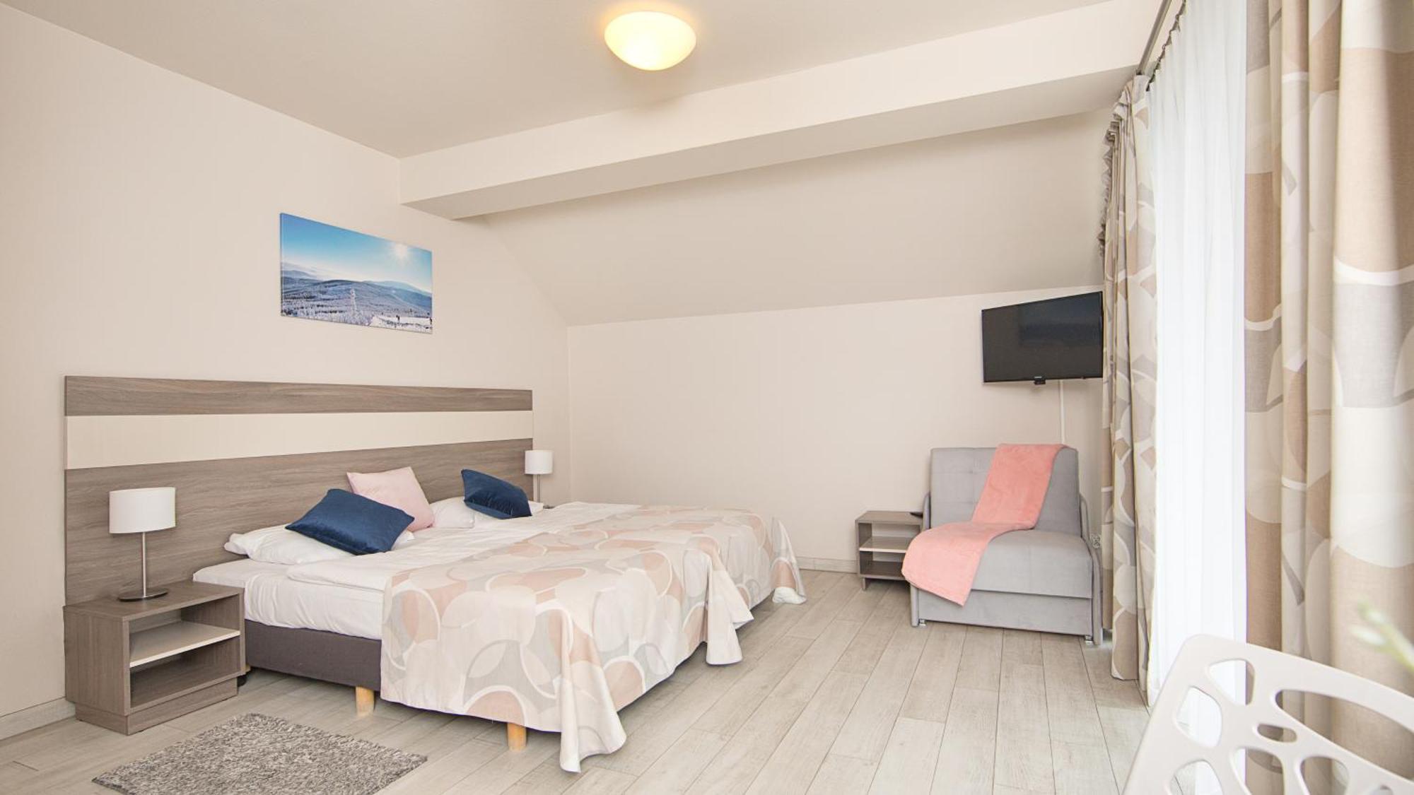 Tignes - Czarna Gora By Sun & Snow Z Nielimitowanym Basenem
