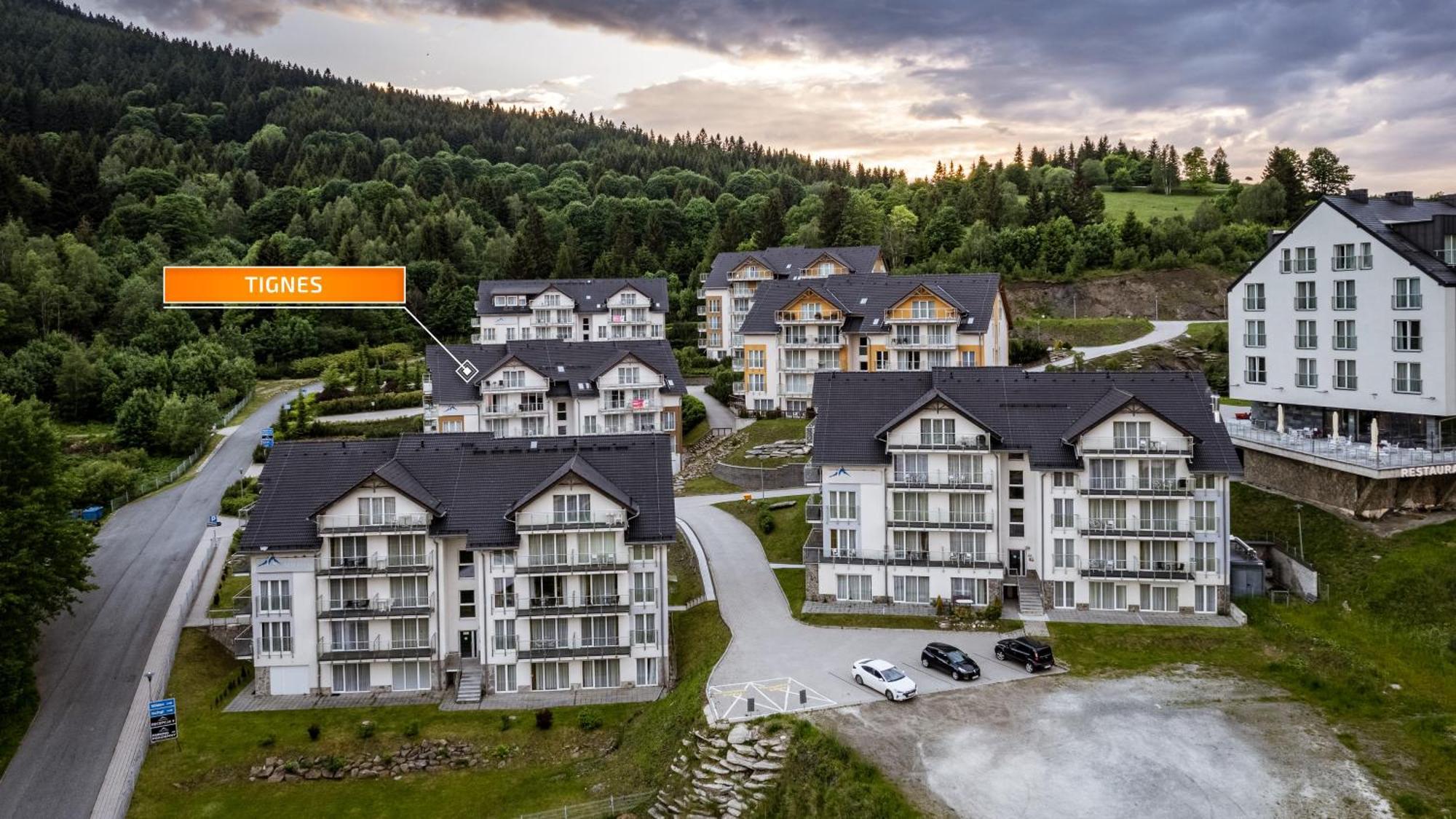 Apartment Tignes - Czarna Gora By Sun & Snow Z Nielimitowanym Basenem